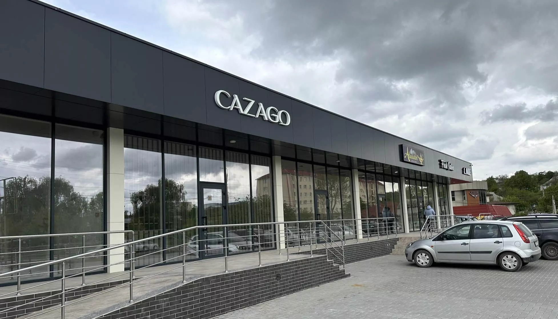 Magazin Cazago Nisporeni - bijuterii din aur, argint, rasina Cazago